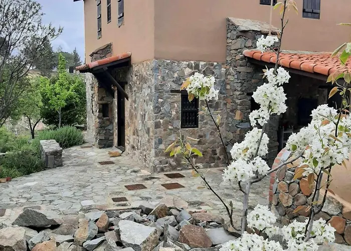 Villa Fikardou Almond Park Phicardou